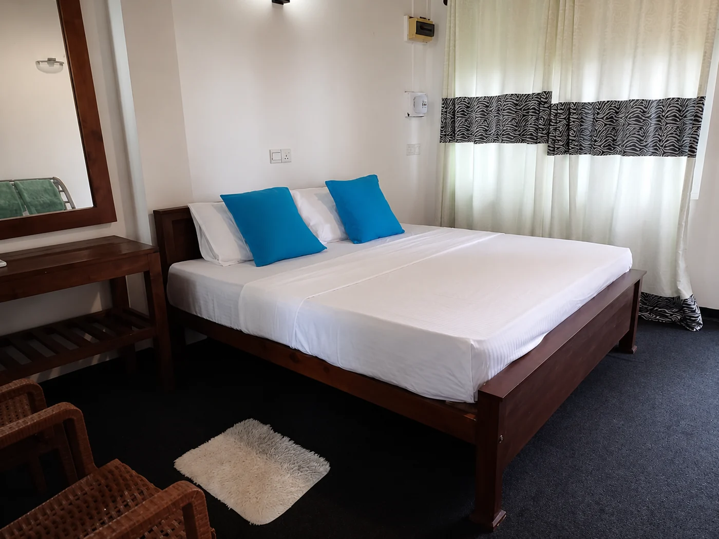 Villa Yuvin bright bedroom