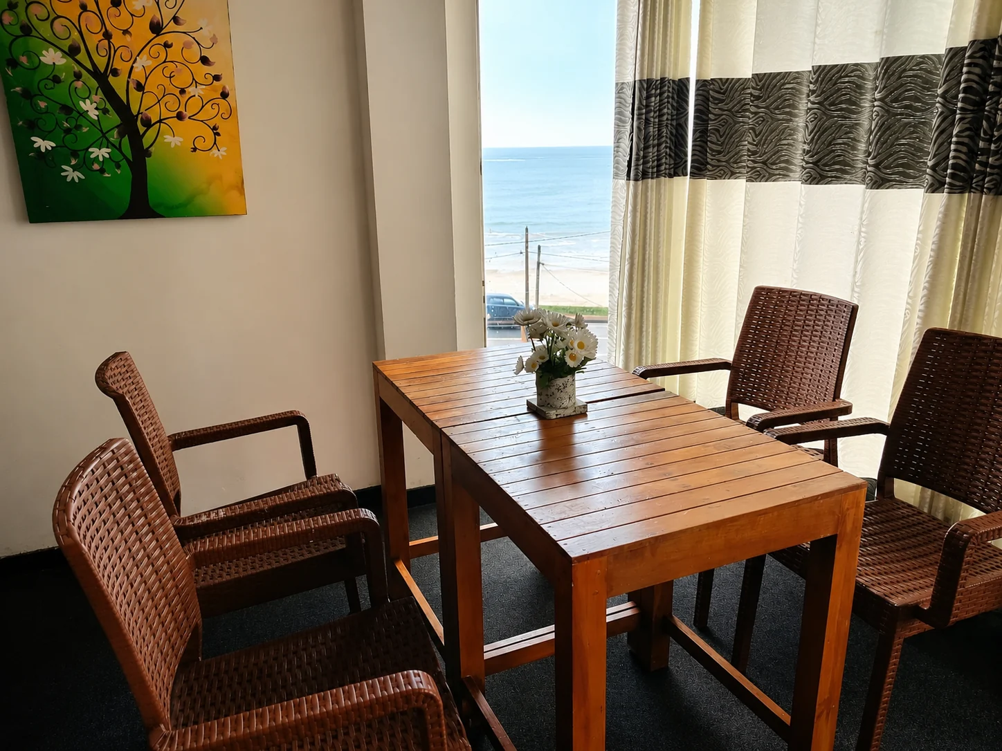 Villa Yuvin sea view dining area